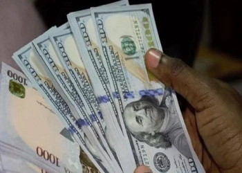 Naira Hits N1,000 Per Dollar at Black Market