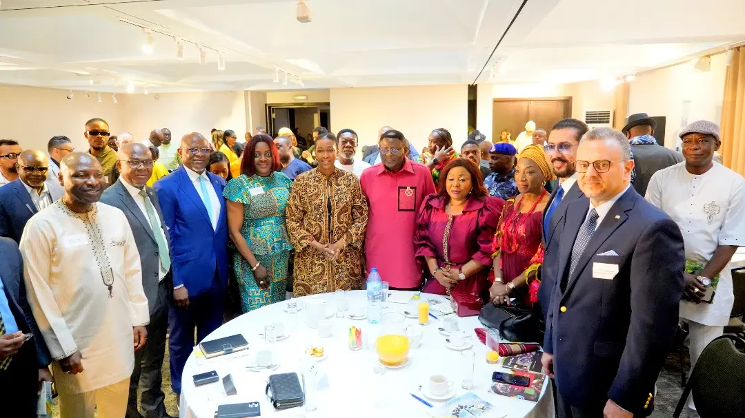 Cross River State Governor, Prince Bassey Otu (4th R) Seagull Carnival Band Leader, Dame Princes Florence Ita-Giwa (3rd R), Bayside carnival Band Leader, Her Excellency, Mrs, Onari Duke (5th L) flanked by MDs and CEOs of organizations during the 2023 Carnival Calabar Breakfast Round Table with CEOs in Wheat Baker Hotel, Lagos - Friday 02-11-2023