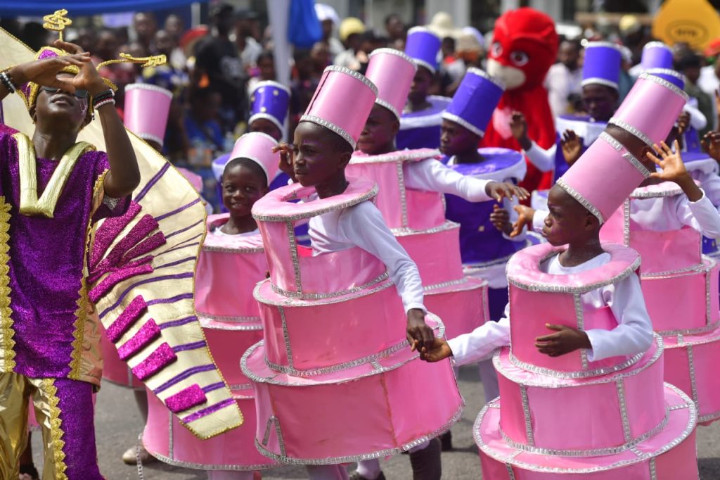 Children's Carnival Diamond Band Display (PHOTOS)