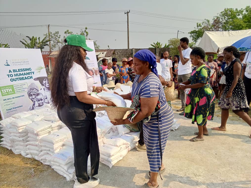 Foundation distributes 570 bags of fertilisers, farm tools to vegetable farmers in C'River