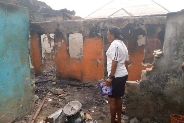 calabar fire outbreak Fire razes building, renders 44 homeless in Calabar