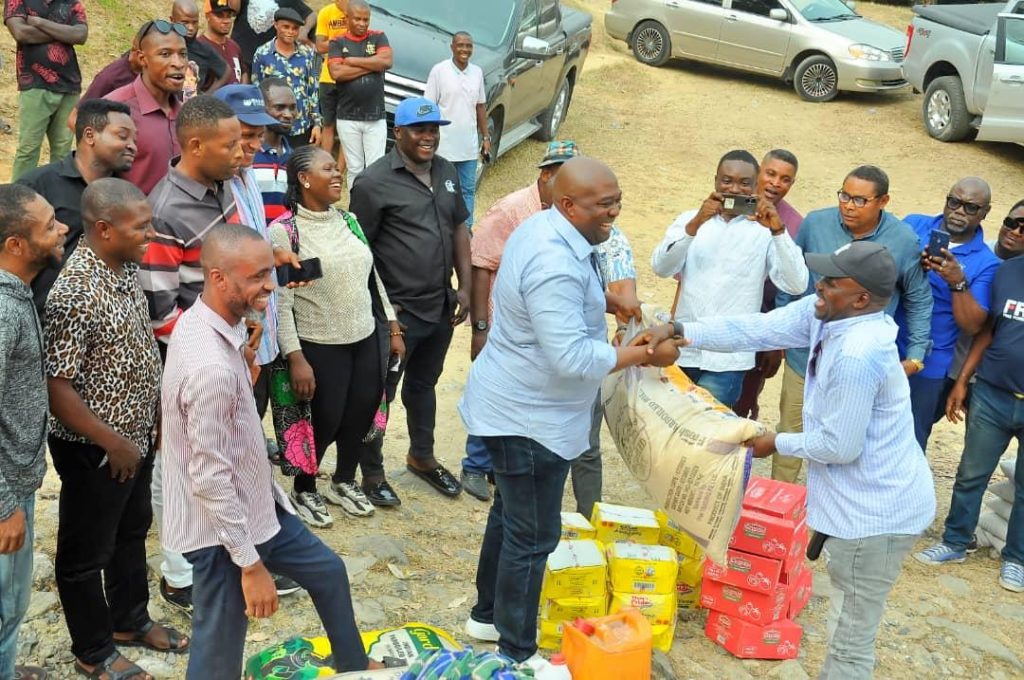 Hon. Joseph Bassey distributes food items, cash gifts to Bakassi IDPs, orphanages