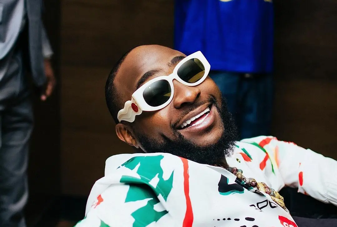 Davido Compares Self to Billionaire Father Adedeji Adeleke