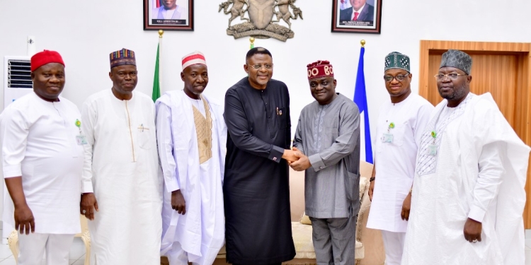 Governor of Cross River State, Prince Bassey Otu (4th L), Chairman of House of Representative Committee on Judiciary, Rt. Hon. Oluwole Oke (3rd R) with other members of the committee, during a courtesy call on the Governor in Government House, Calabar 13/03/2024