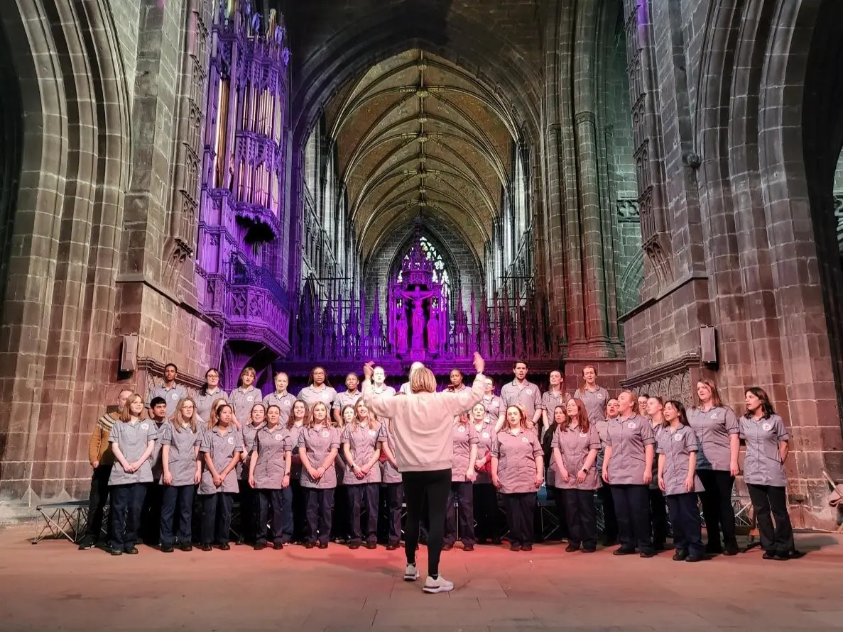 Dementia choir actor advocate praises University student nursing choir