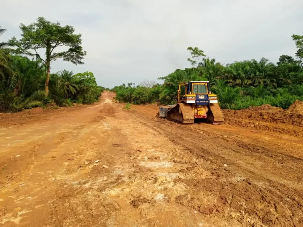 Gov Otu flags off construction of 29.87km Oban-Nsan road