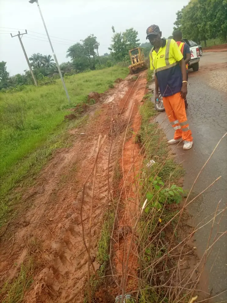 Gov Otu begins road rehabilitation in Ogoja