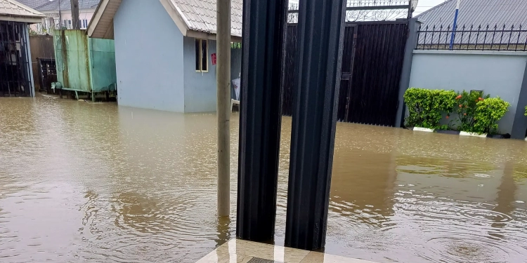 Beliana Hotel, Uyo, being flooded