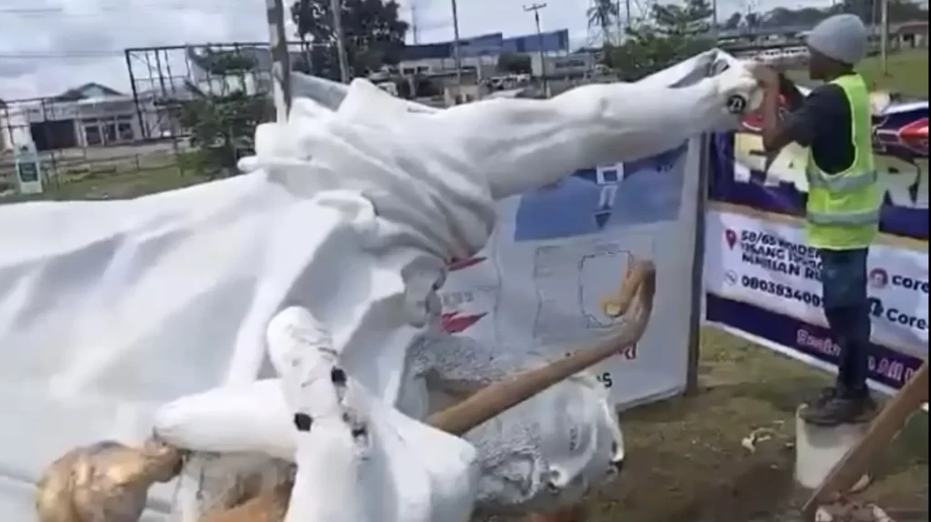 Men of God Pray for Fallen Good Shepherd Statue in Calabar