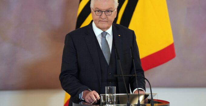 German President Dissolves Parliament, Sets February 23 Election Date