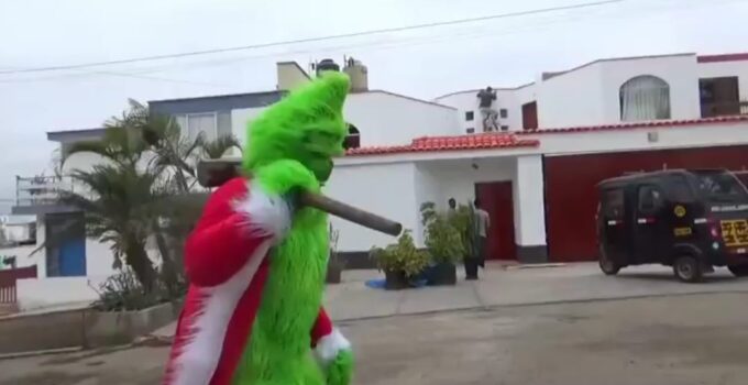 How Grinch Stole Christmas From Peruvian Drug Dealers