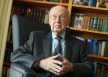 Germany’s former central banker Schlesinger dies at 100