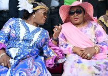 Buhari and Family Storm Carnival Calabar