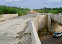 Ayade thumps up quality of work on Spaghetti flyover, makes case for local contractors