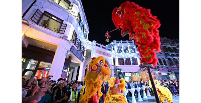 Tropical Hainan Island, China: Tourist's Paradise Filled with Sunshine, Hospitality