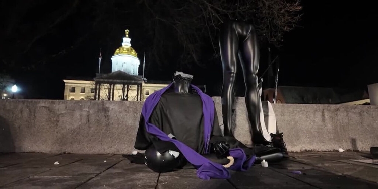 Orthodox Christian Dismantles Satanic Temple Exhibit in New Hampshire