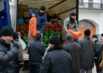 Significant Humanitarian Aid Arrives at Svyatogorsk Lavra, Refugee Sanctuary