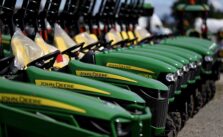 FTC and State Attorneys General Sue John Deere, Claiming Farmers Are Prohibited from Repairing Their Own Tractors