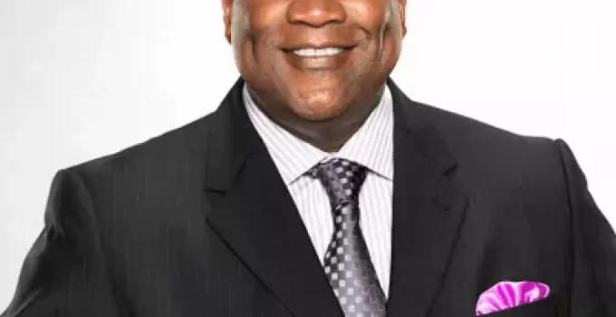 Curt Menefee: Biography, Age, Wiki, Net Worth, and Relationship Status