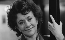 Joan Plowright, Acclaimed Star of ‘Enchanted April’ and ‘Stalin,’ Passes Away at 95