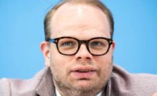 Helge Lindh Receives Threat in Far-right Hate Mail