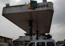 Lagos Motorists Express Frustration: ‘Tinubu Government Aware of Our Struggles but Indifferent’ as NNPC Increases Petrol Price from N925 to N960 per Litre