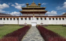 At Least 8 Tibetan Monasteries and Nunneries Suffer Severe Damage from Earthquake