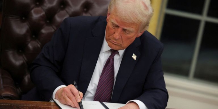 Trump Revokes Biden's Sanctions on Israeli West Bank Settlers