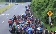 Video: Migrant Caravan Attempts to Cross Southern Border Ahead of Trump's Inauguration