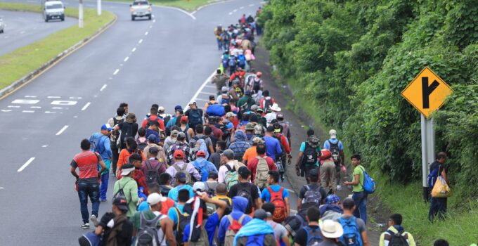 Video: Migrant Caravan Attempts to Cross Southern Border Ahead of Trump’s Inauguration