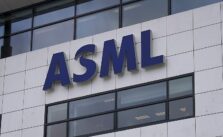 China's DeepSeek Surge Impacts Dutch Chip Giant ASML as Net Profit Declines