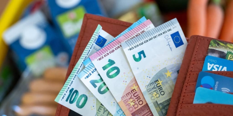 German Inflation Rate Climbs to 2.6% in December