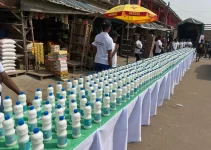 Cross Riverian Sets Guinness World Record for Longest Product Display in the World