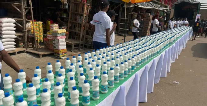 Cross Riverian Sets Guinness World Record for Longest Product Display in the World