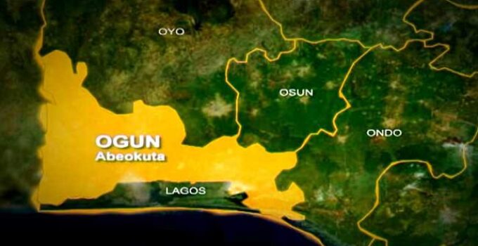 Man Attacks Wife with Hot Oil and Knife in Ogun