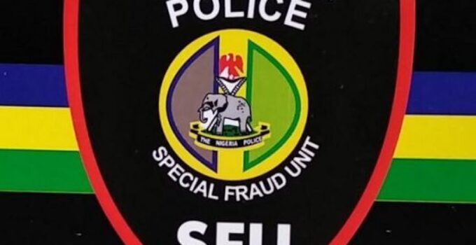 Police Detain Four Corps Members and Eight Students for Online Fraud