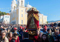 Thousands Gather to Celebrate the Miraculous Panagia Ypapanti Icon in Kalamata