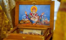 Greek Metropolitan of Corfu Donates Sacred Relic to Aid Persecuted Ukrainian Orthodox Church
