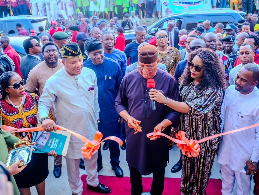 73422846 e6d9 41bb 80ff 313b3867c021 1 Valentine Gift: Governor Eno Inaugurates Patience Umo Eno Antenatal Complex at UUTH