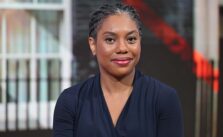 UK Conservative Leader Kemi Badenoch Proposes Ban on Migrants Claiming Benefits from Obtaining UK Citizenship