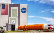 Boeing Gears Up for 400 Job Cuts Linked to NASA's Artemis Program