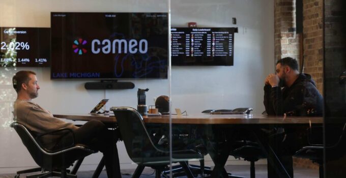 Cameo Offers $10,000 Raises to All Chicago Employees for Office Return