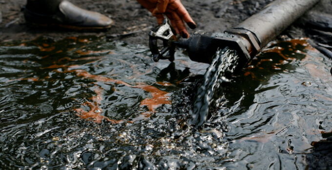 Nigeria Reports Major Reduction in Oil Theft, Enhancing Oil Production