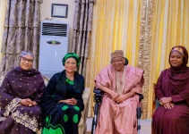 First Lady Remi Tinubu Pays Visit to Babangida and Abdulsalami in Minna (Photos)