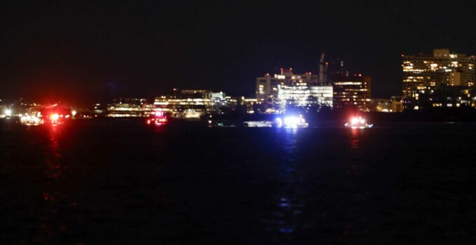 Military Reports Complete Removal of Wreckage from Midair Collision Near Reagan Airport