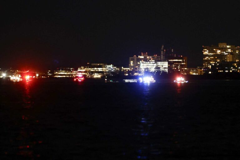 Military Reports Complete Removal of Wreckage from Midair Collision Near Reagan Airport
