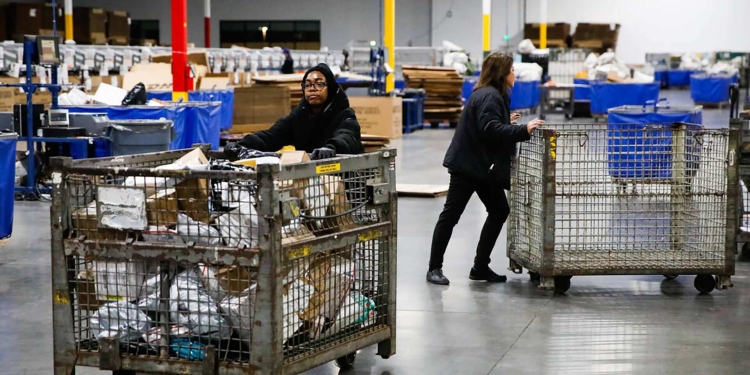 US Postal Service Halts Inbound Parcel Shipments from China and Hong Kong