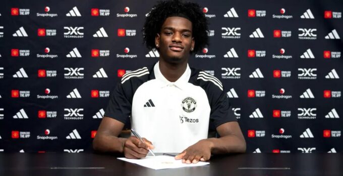 Heaven Transfers to Manchester United from Arsenal