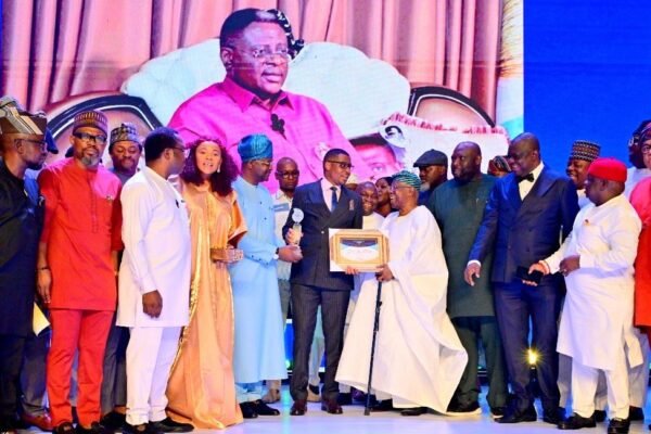Otu Bags “Governor of the Year on Economic Transformation” Award