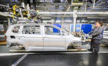 Analysis: German carmakers struggle as rivals outperform in 2024